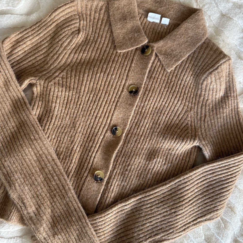 GAP Ribbed Brown Cardigan Sweater